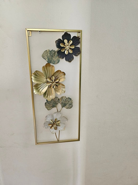 FLORET METALLIC WALL HANGING