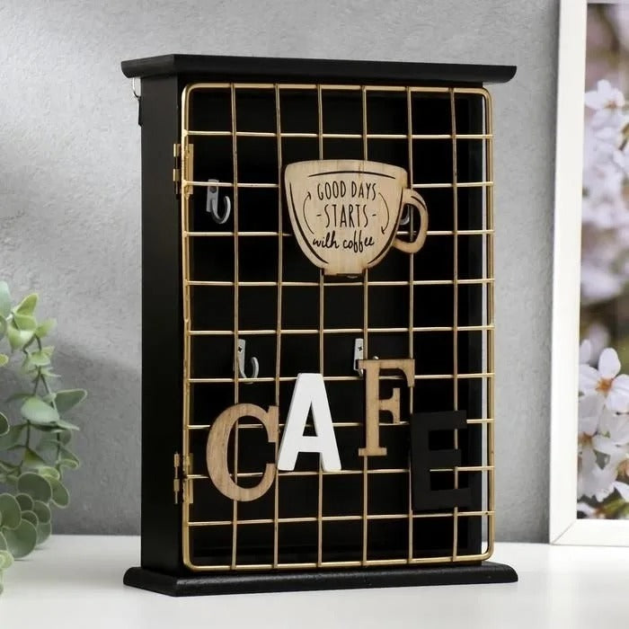 RINGER WOODEN KEY HOLDER WITH DOOR
