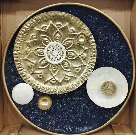METALLIC CIRCULAR WALL HANGING