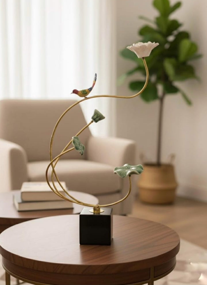 DECORATIVE FLORET MARBLE BASE ORNAMENT