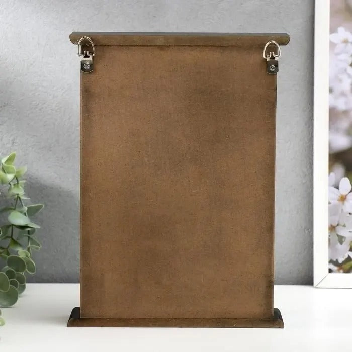 RINGER WOODEN KEY HOLDER WITH DOOR