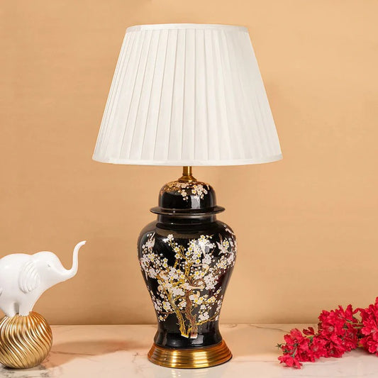BLACK FLORET DESIGN TABLE LAMP