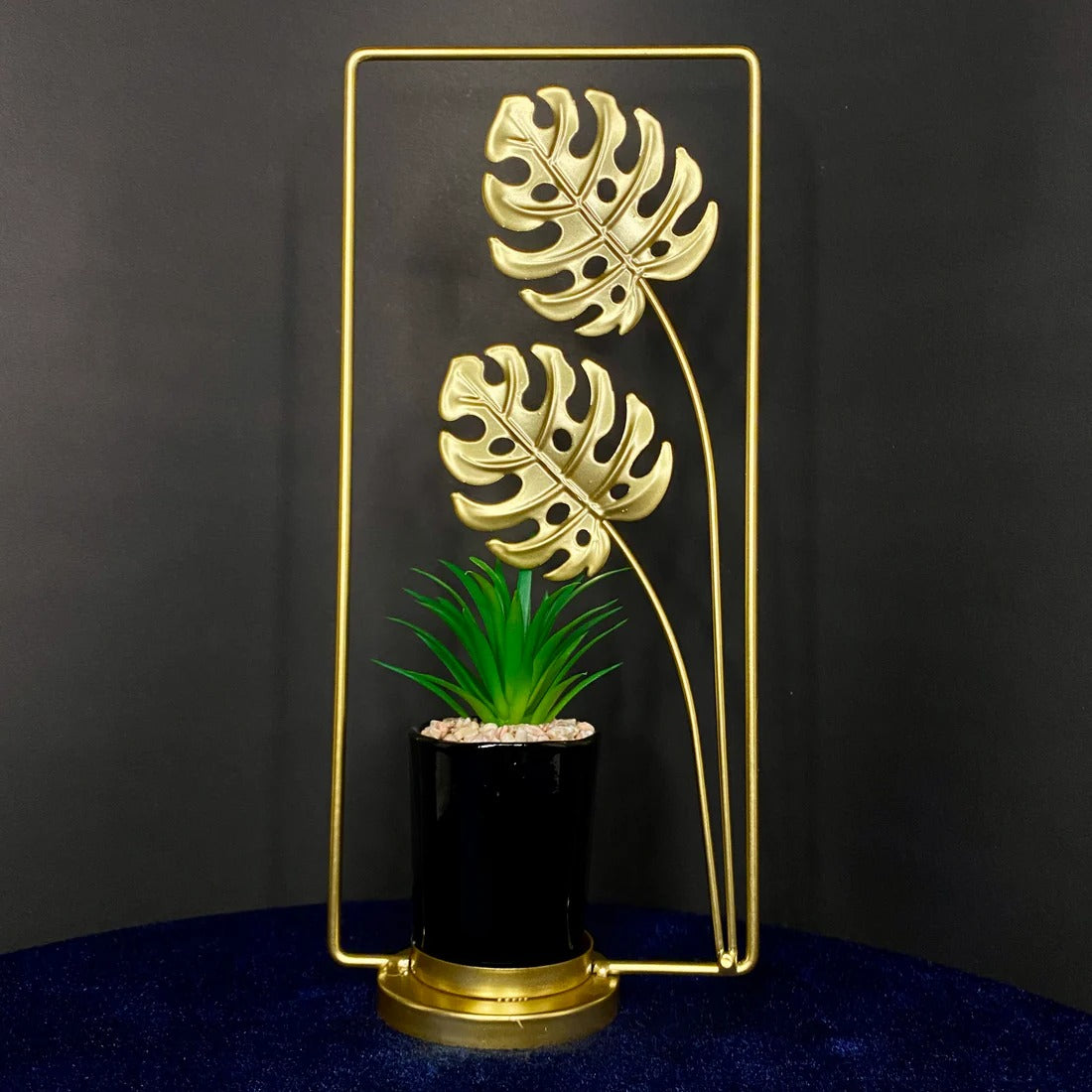 LEAFLET DESIGN METALLIC PLANTER IN POT
