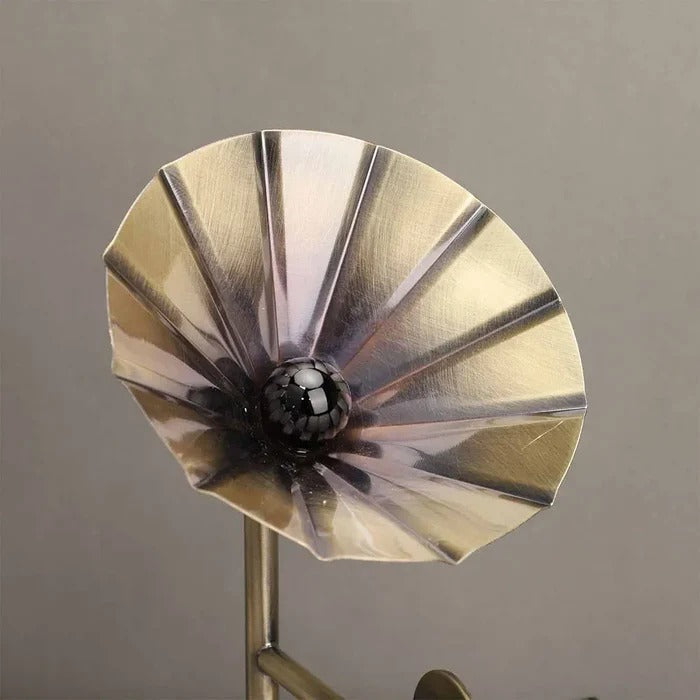 CLASSIC DESIGN PHONOGRAPH