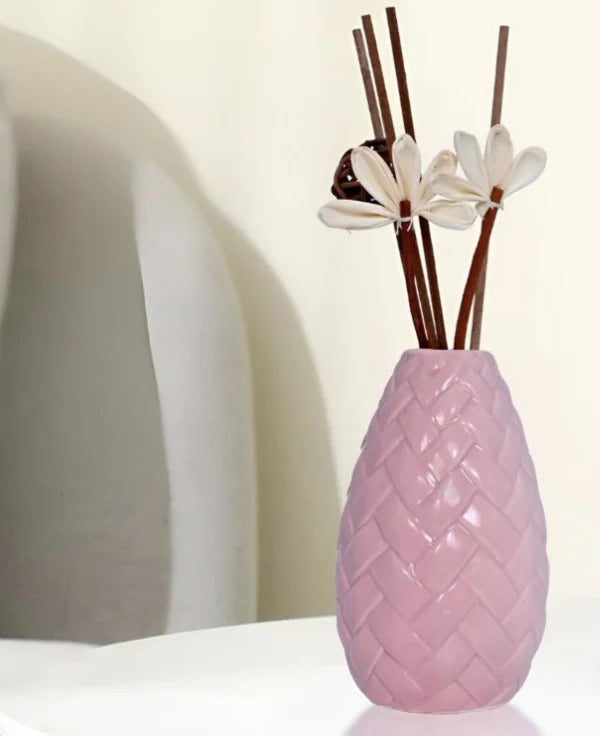 REED DIFFUSER WITH DRIED FLOWERS