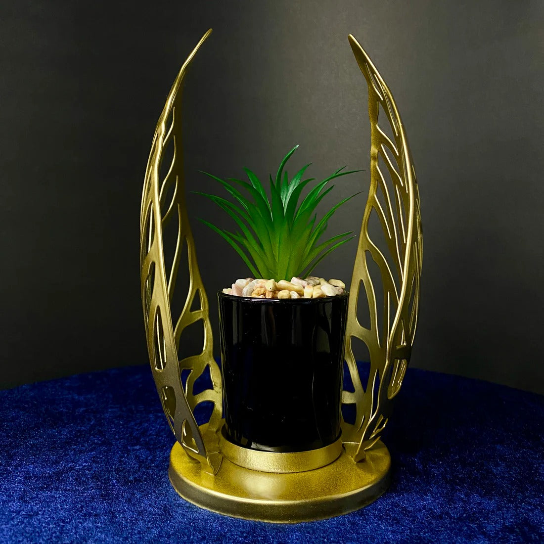 GOLDEN LEAF DESIGN PLANTER IN POT