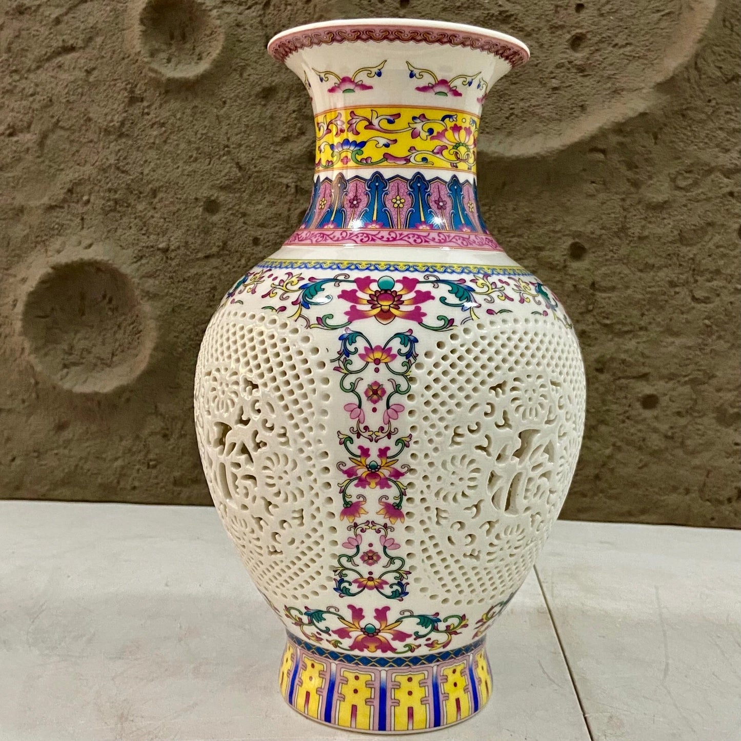 ABSTRACT DESIGN VASE