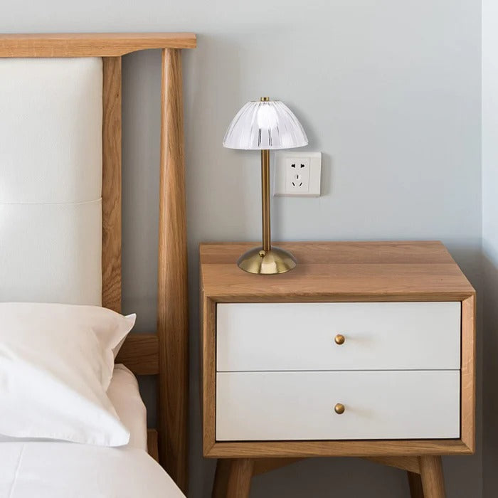 RECHARGEABLE METALLIC TABLE LAMP