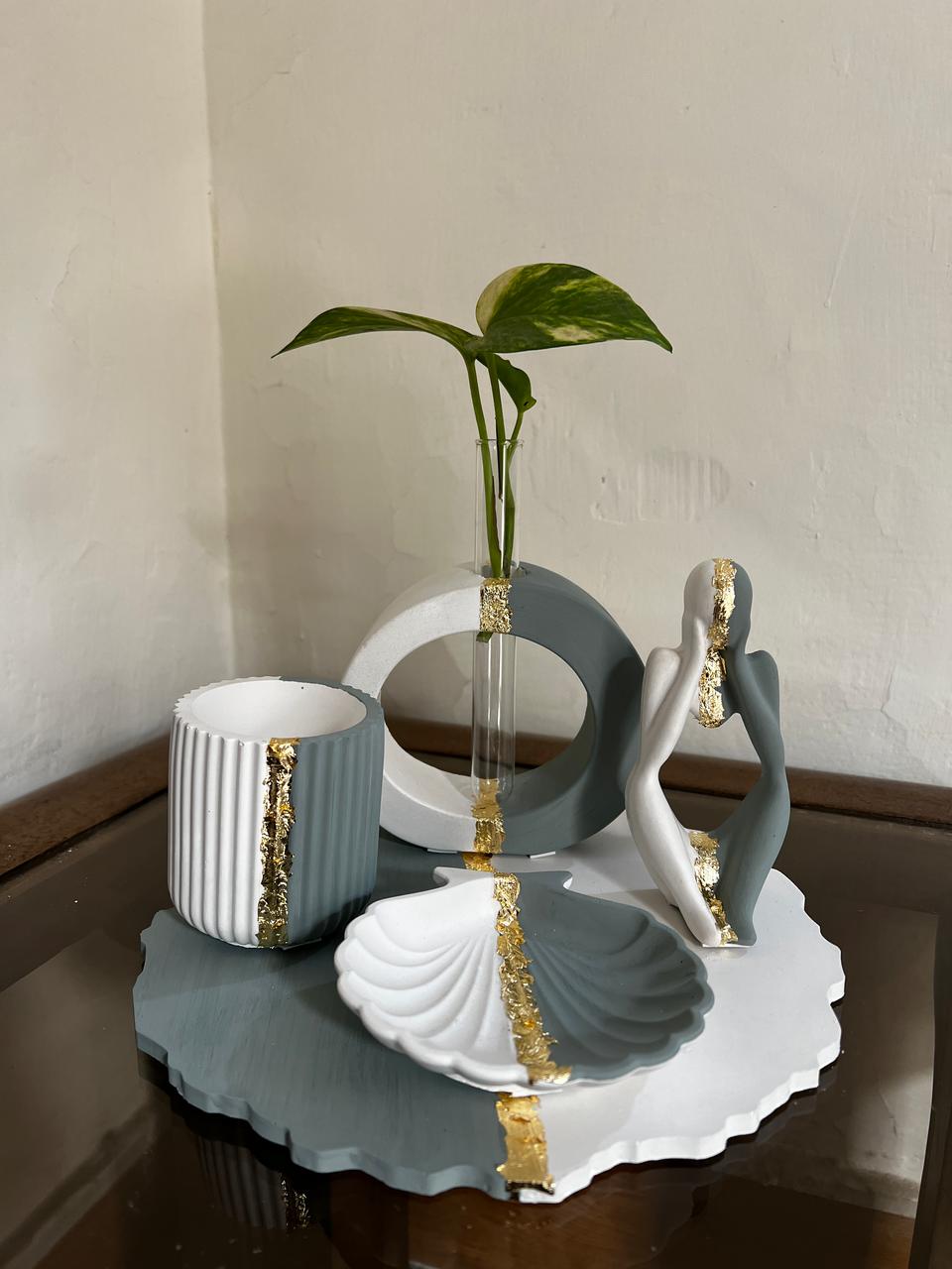 ROUND DESIGN TRAY SET