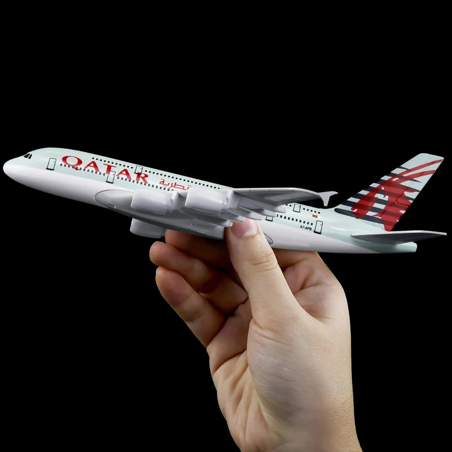 QATAR AIRWAY AIRPLANE MODEL