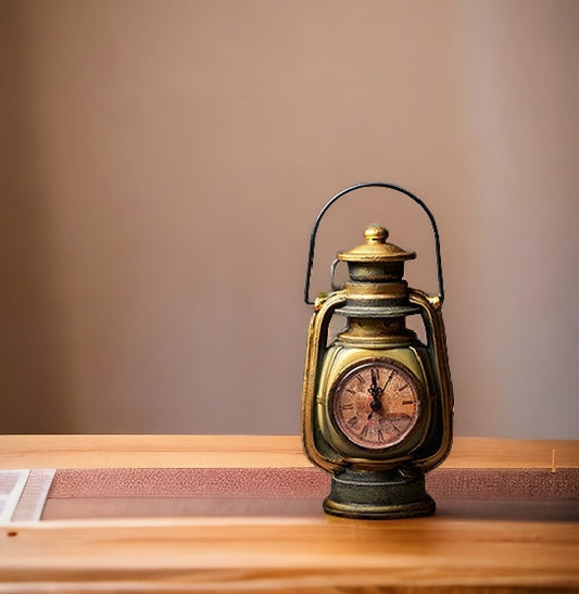 DECORATIVE VINTAGE LANTERN WITH CLOCK