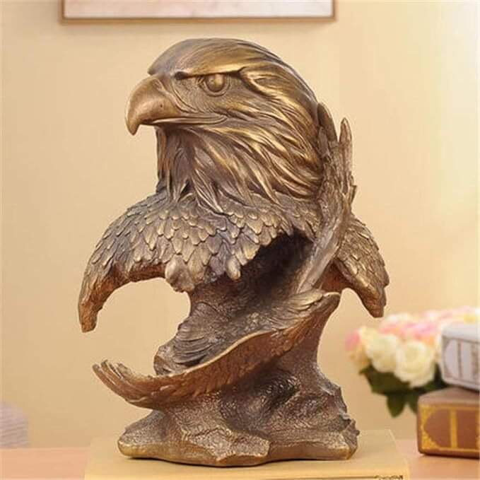 EAGLE ANIMAL STATUE