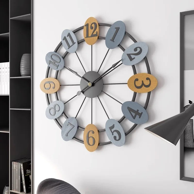 ABSTRACT METALLIC WALL CLOCK