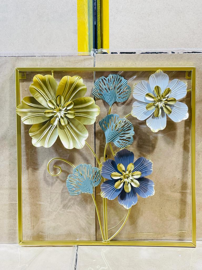 METALLIC FLORET WALL HANGING