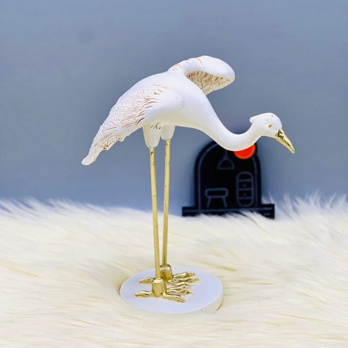 DECORATIVE FLAMINGO SCULPTURE