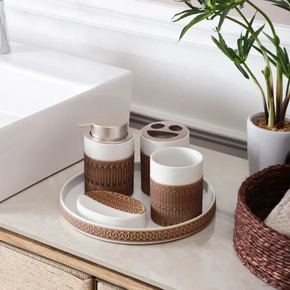 LUXURIOUS BATH SET WITH TRAY