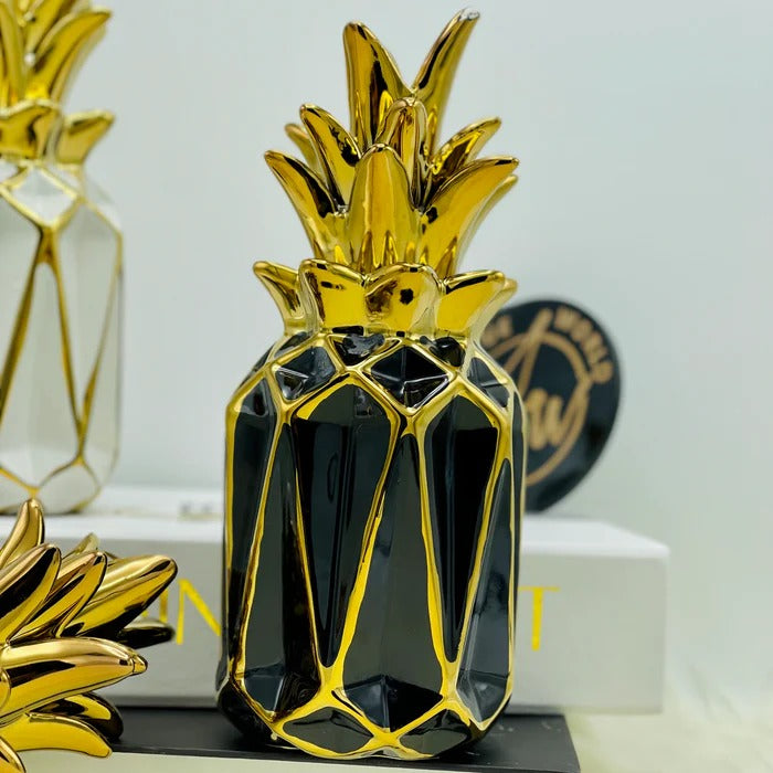 NORDIC CERAMIC PINEAPPLE SHOWPEICE