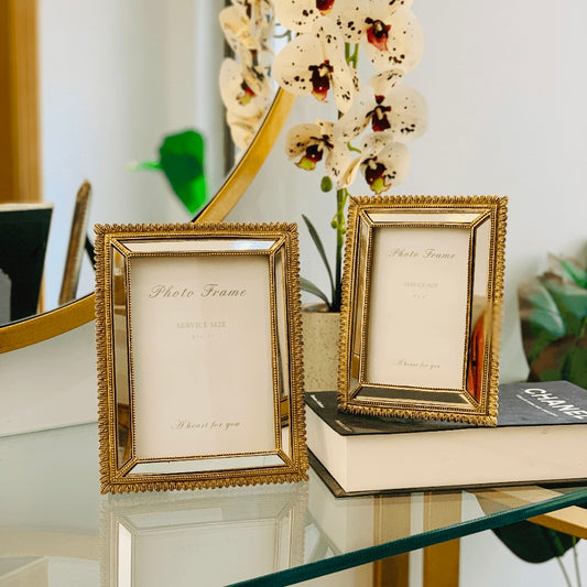 GOLDEN PHOTO FRAME (SET OF 2)