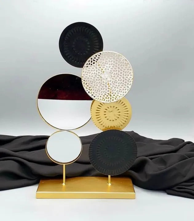 DECORATIVE METALLIC ORNAMENT