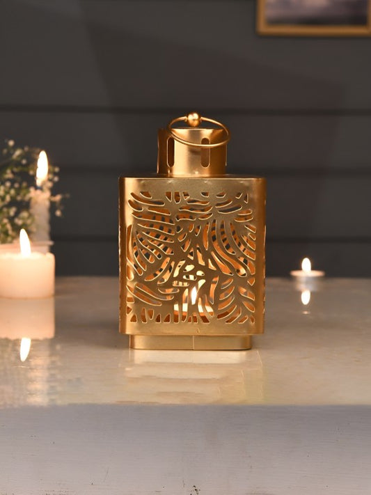 LEAF TEXTURED METALLIC CANDLE HOLDER