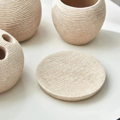 ENCIRCLING TEXTURED PORCELAIN BATH SET