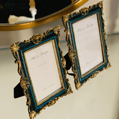 GREEN BORDER PHOTO FRAME (SET OF 2)
