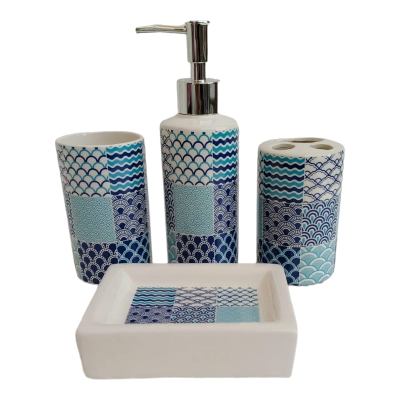 DELINEATED BATH SET