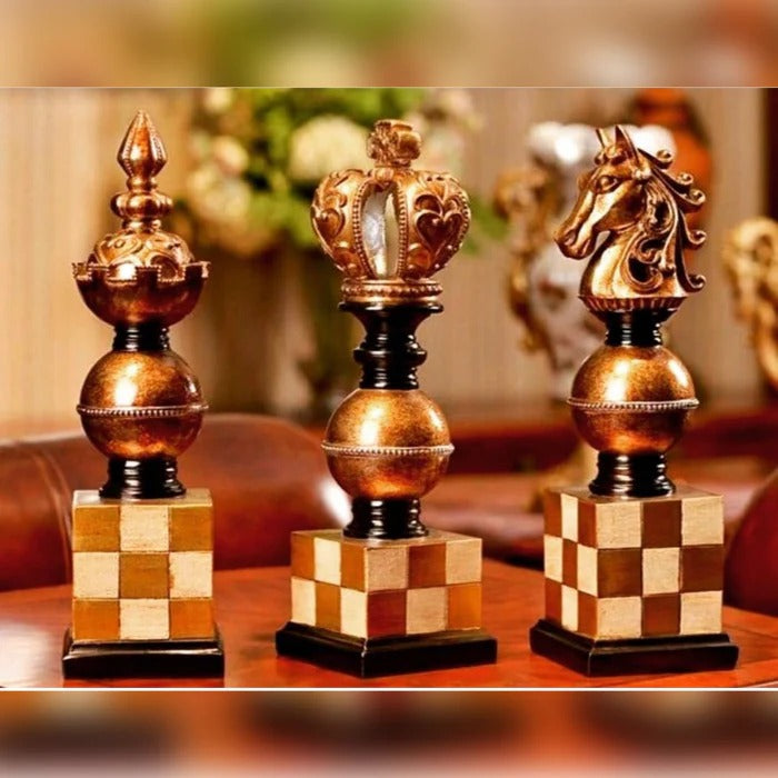 CHESS PIECES ORNAMENTS (3 PCS)