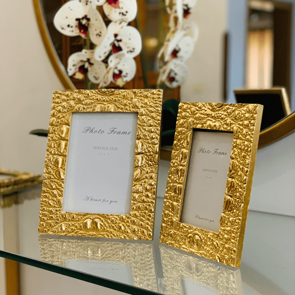 GOLDEN PHOTO FRAME (SET OF 2)