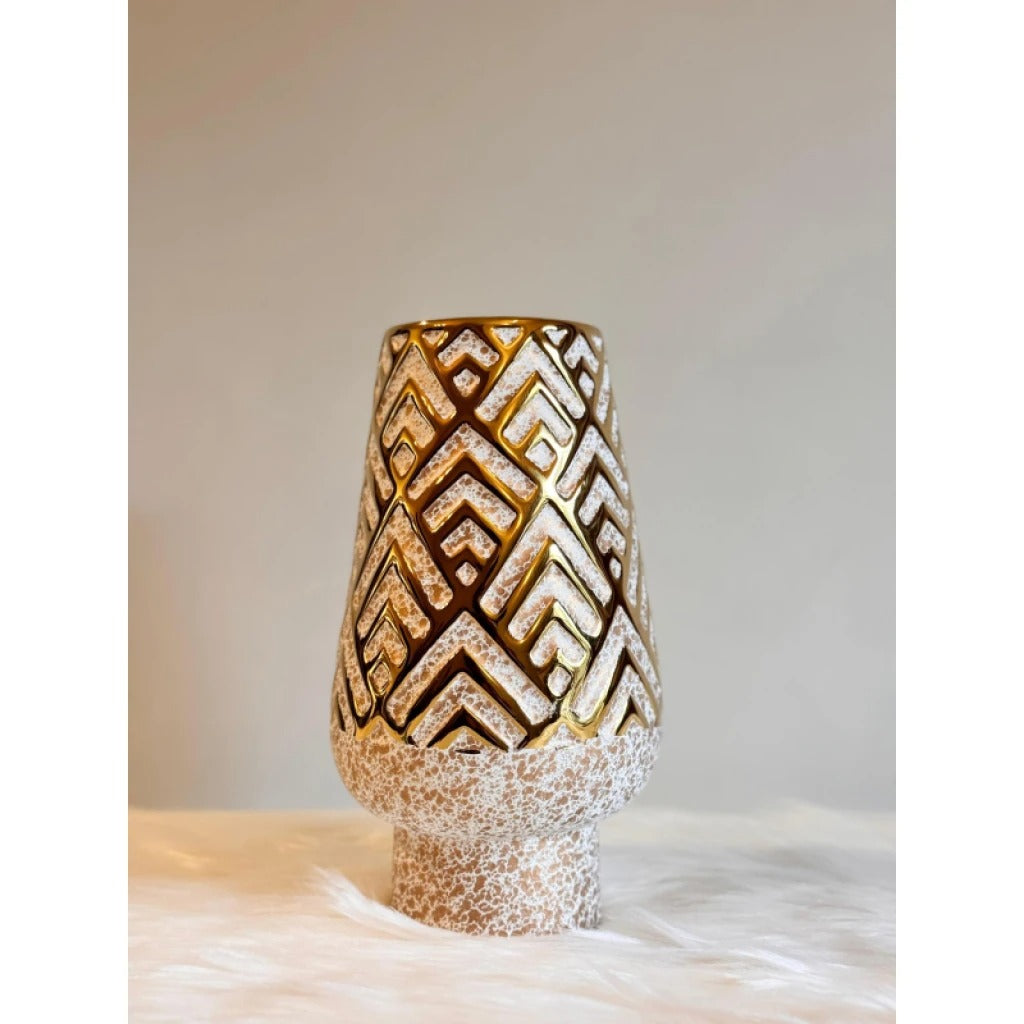 DECORATIVE CERAMIC VASE