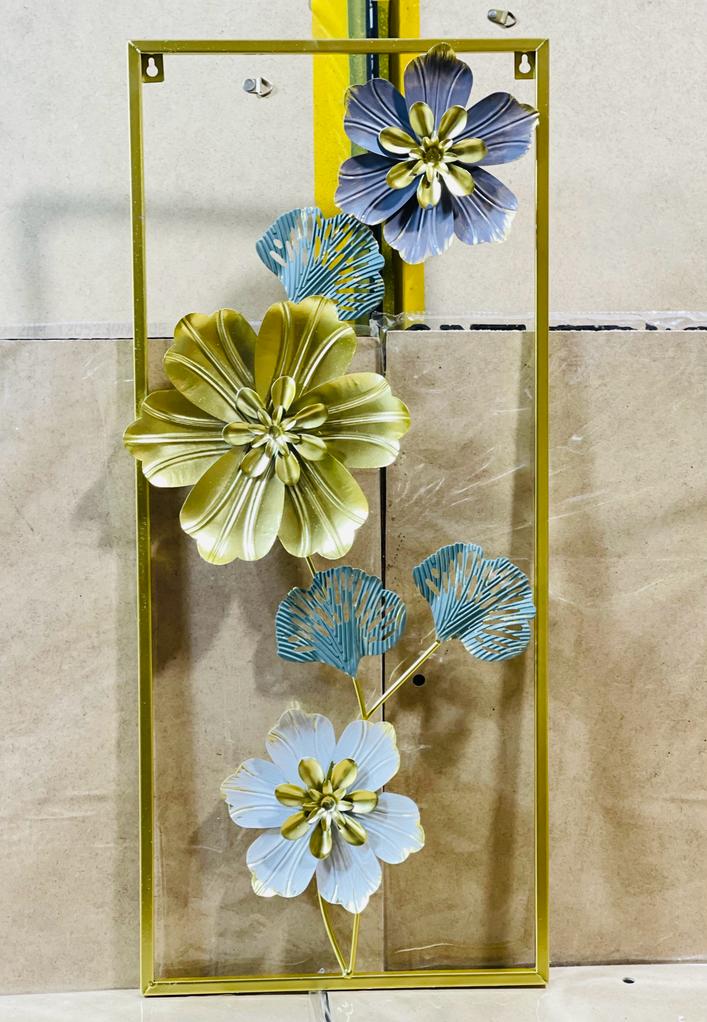 METALLIC FLORET WALL HANGING