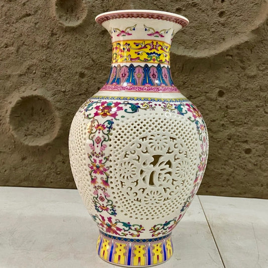 ABSTRACT DESIGN VASE