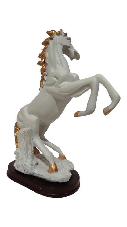 DISCERNING WHITE HORSE SCULPTURE