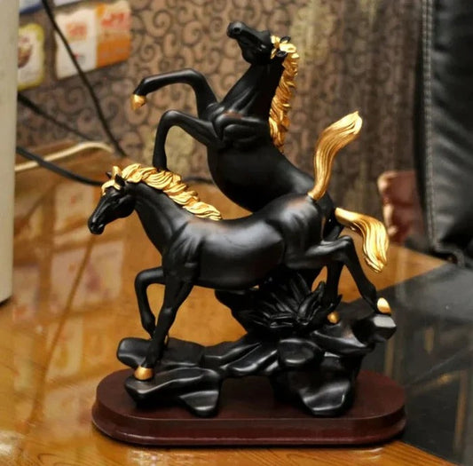 ANTIQUE MATTE HORSE STATUE