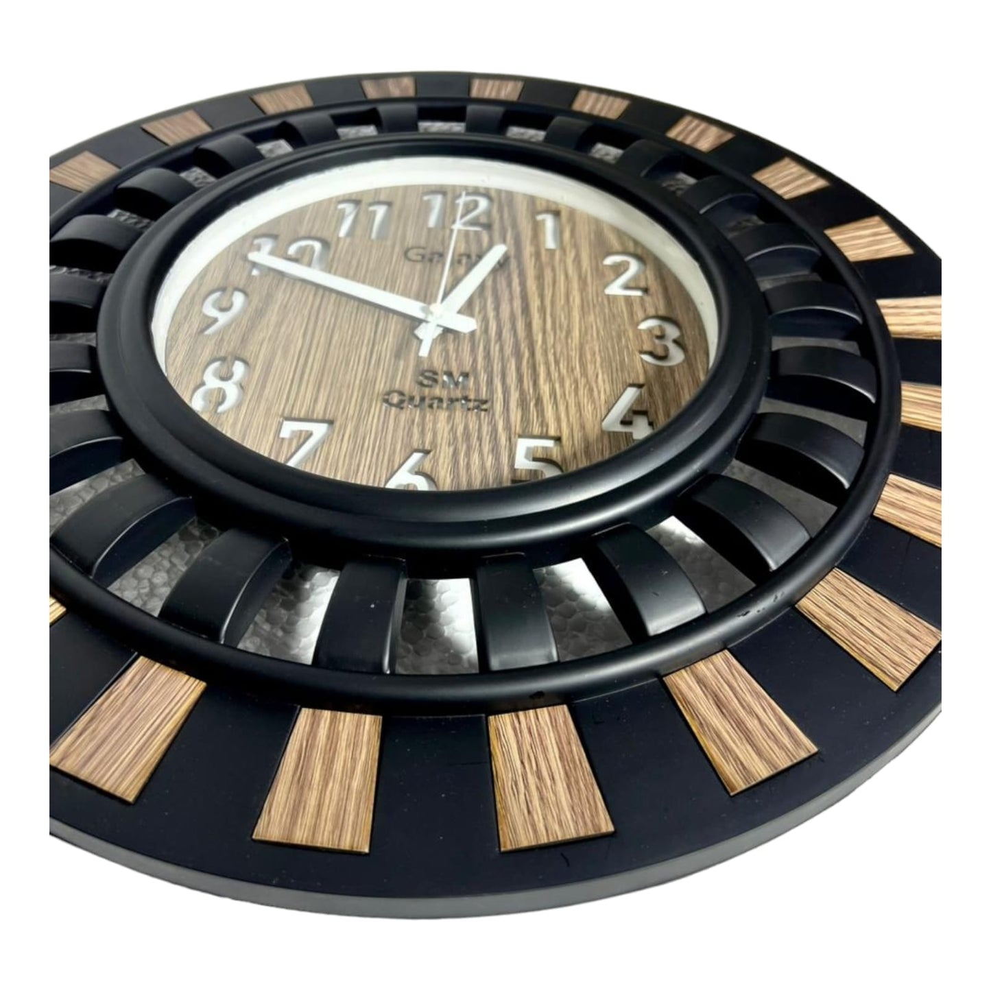 DECORATIVE WALL CLOCK