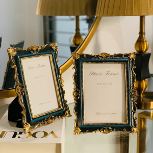 GREEN BORDER PHOTO FRAME (SET OF 2)