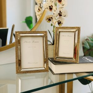 GOLDEN PHOTO FRAME (SET OF 2)