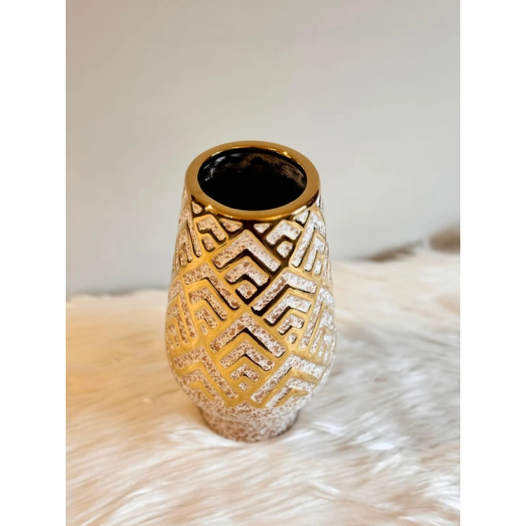 DECORATIVE CERAMIC VASE