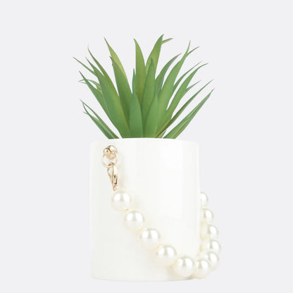 DISCERNING PLANTER WITH BEADS