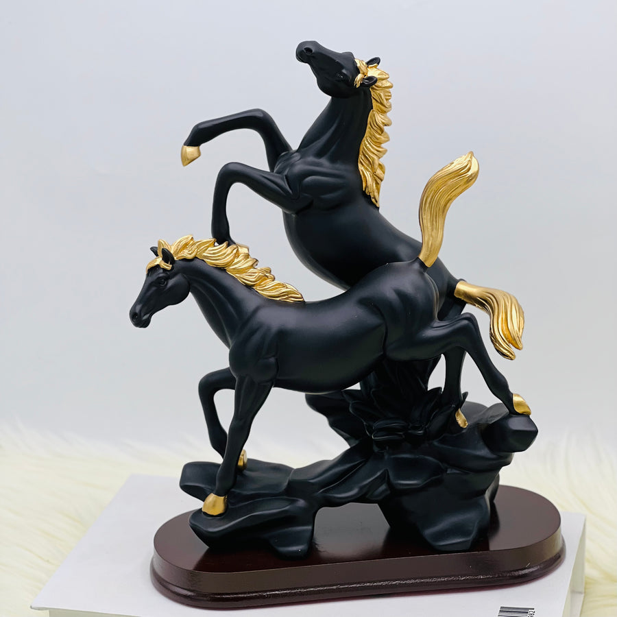 CLASSIC MATTE HORSES STATUE