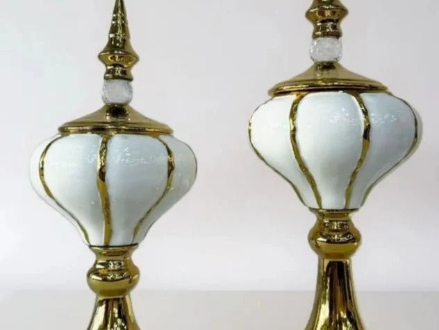 GOLDEN METALLIC TABLE DECOR