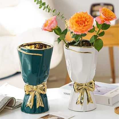 CERAMIC TABLE VASE